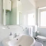 3 Bedrooms Sunny With Terrace & View *