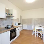 公寓 3 Bedrooms Sunny With Terrace & View *