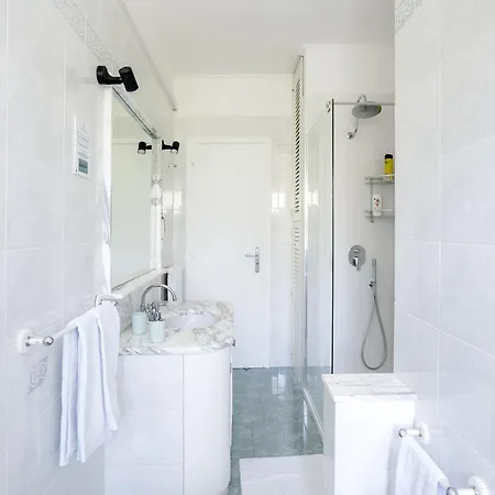 3 Bedrooms Sunny With Terrace & View Apartment
