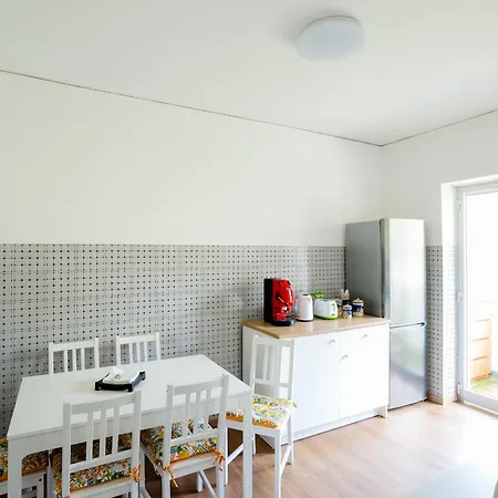 3 Bedrooms Sunny With Terrace & View سورينتو