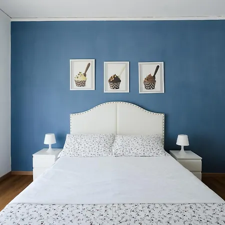 3 Bedrooms Sunny With Terrace & View شقة *