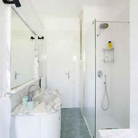 3 Bedrooms Sunny With Terrace & View * سورينتو